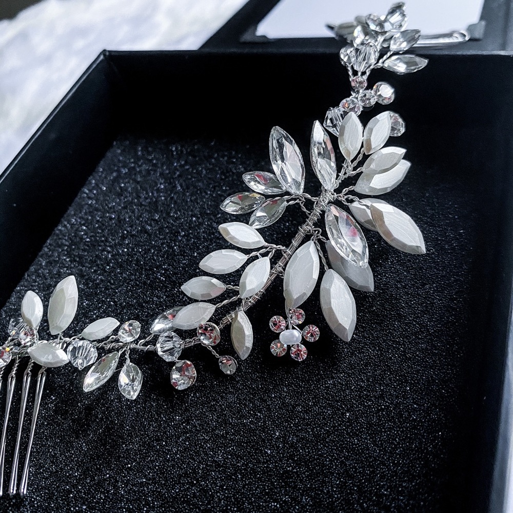 Brides & Hairpins Rhea Halo Comb